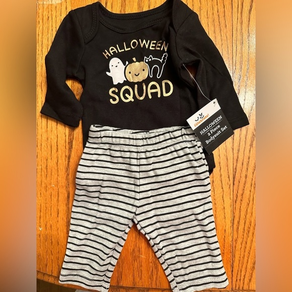 Other - NWT Halloween Squad Newborn outfit